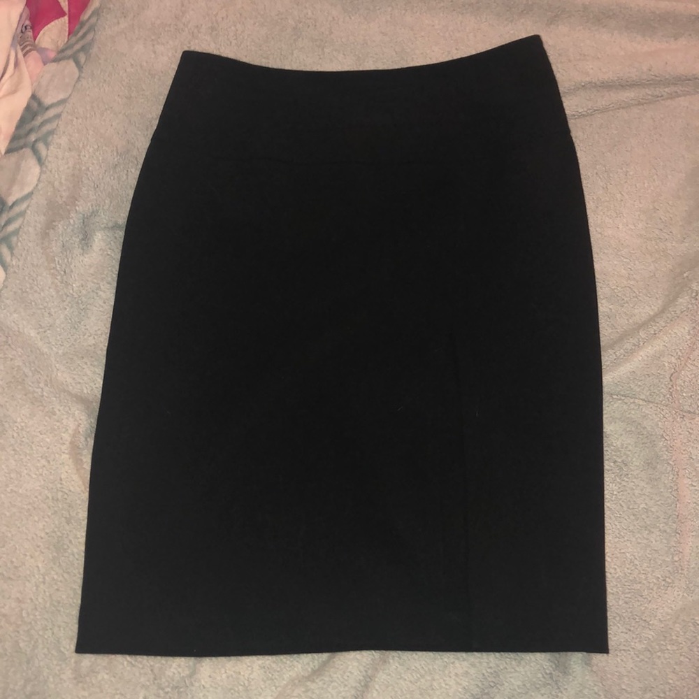 Never worn black pencil skirt